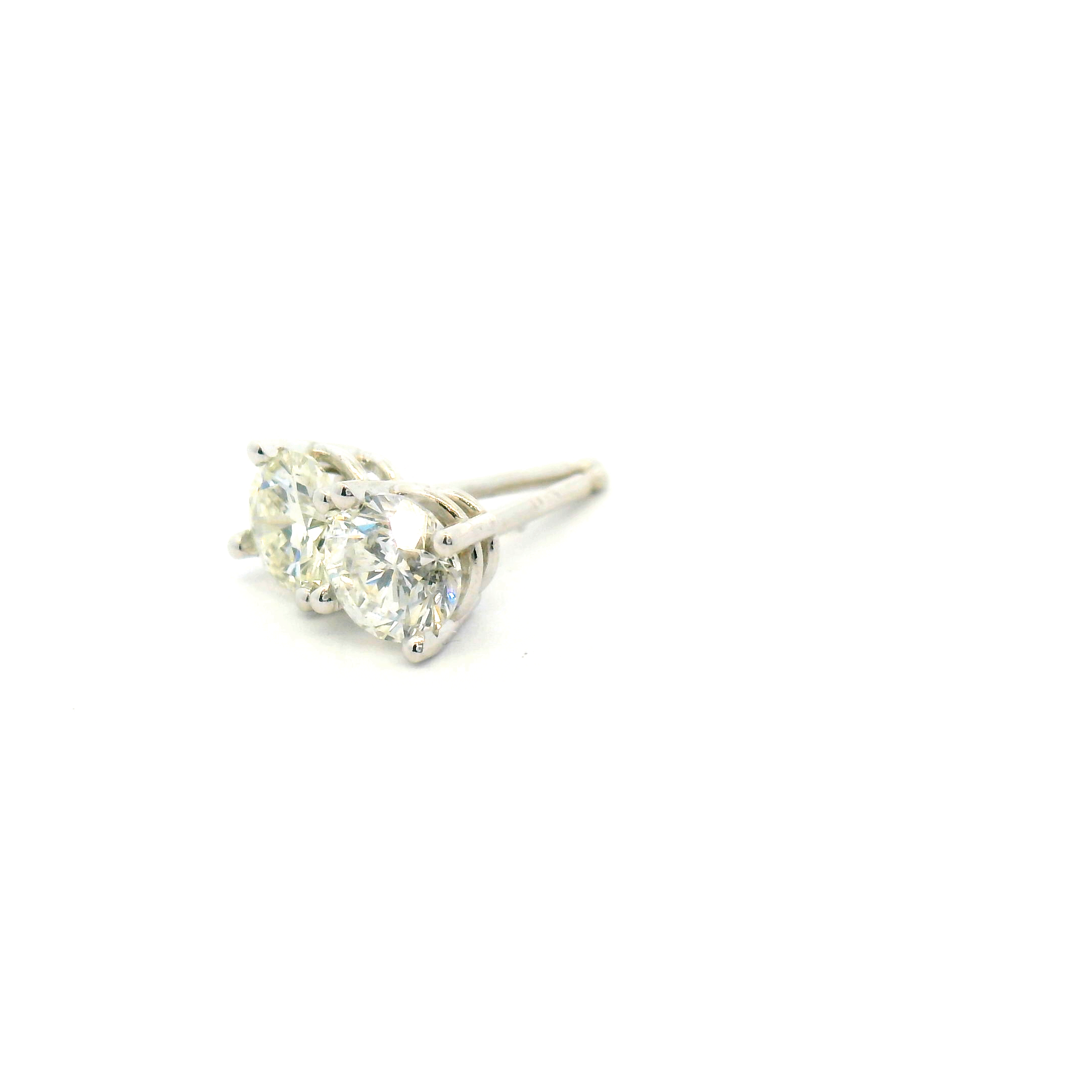 Round Diamond Stud Earrings
