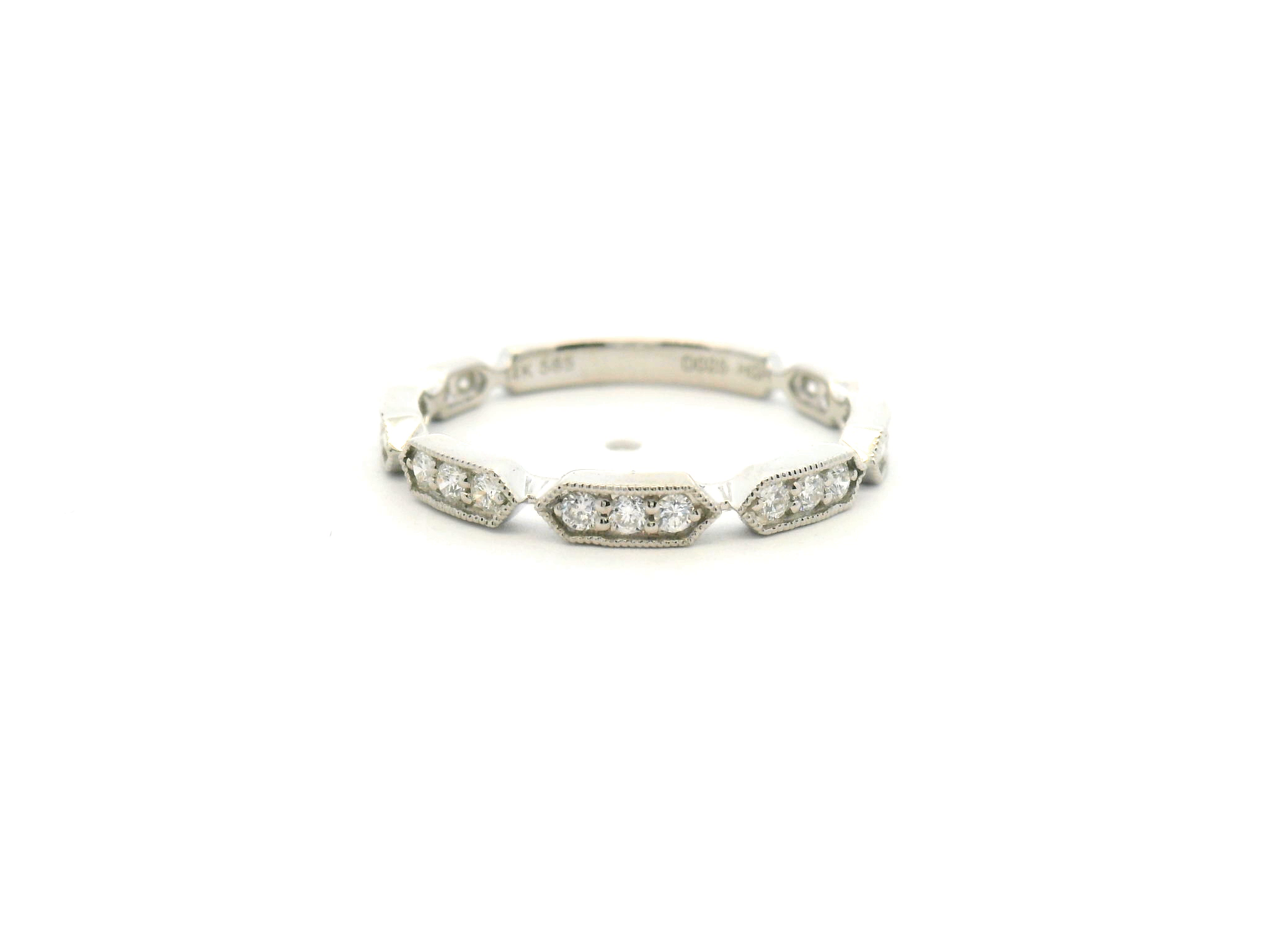 Diamond Vintage-Style Wedding Band