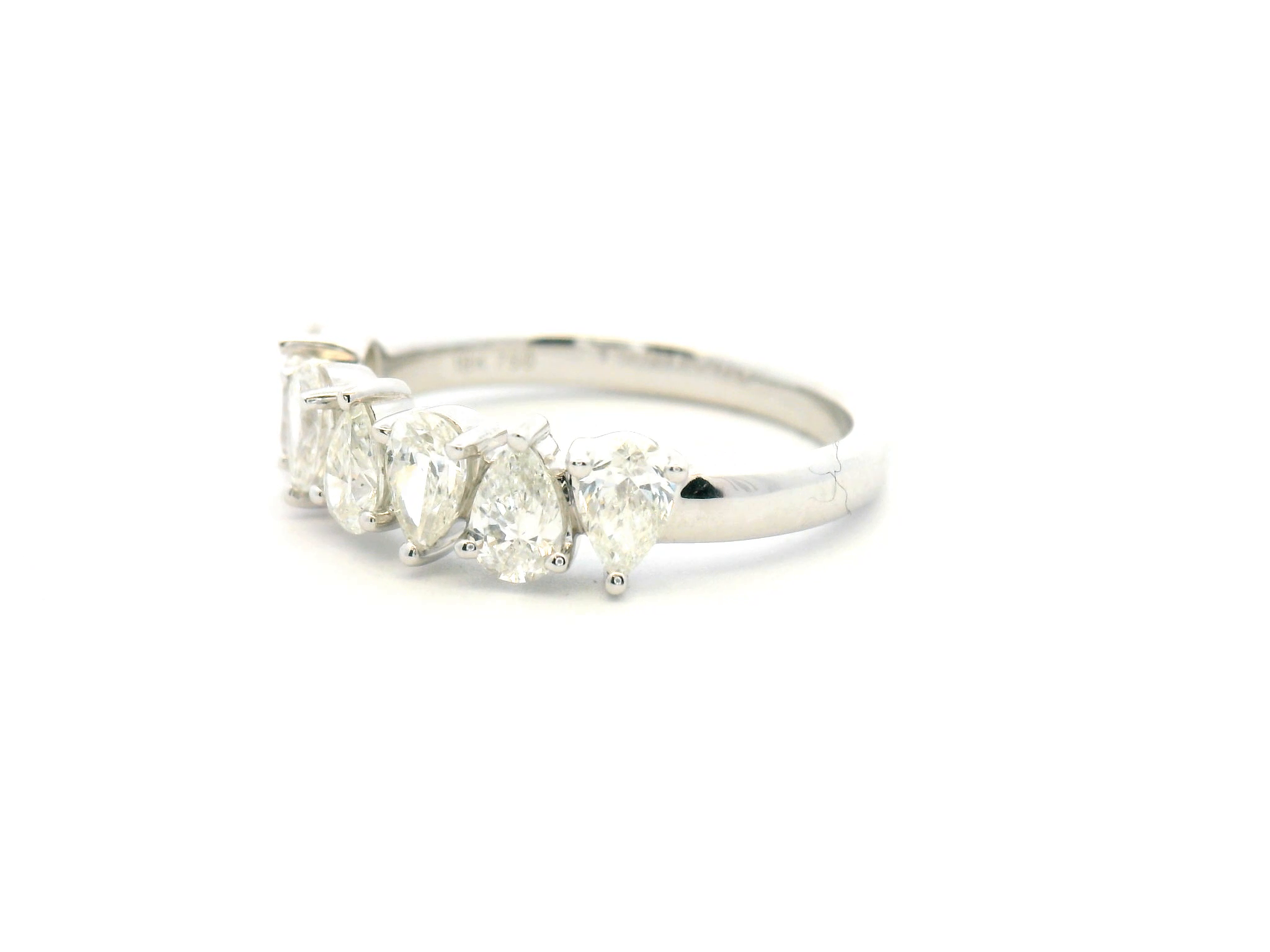 Alternating Vertically Set Pear Diamond Fashion Ring