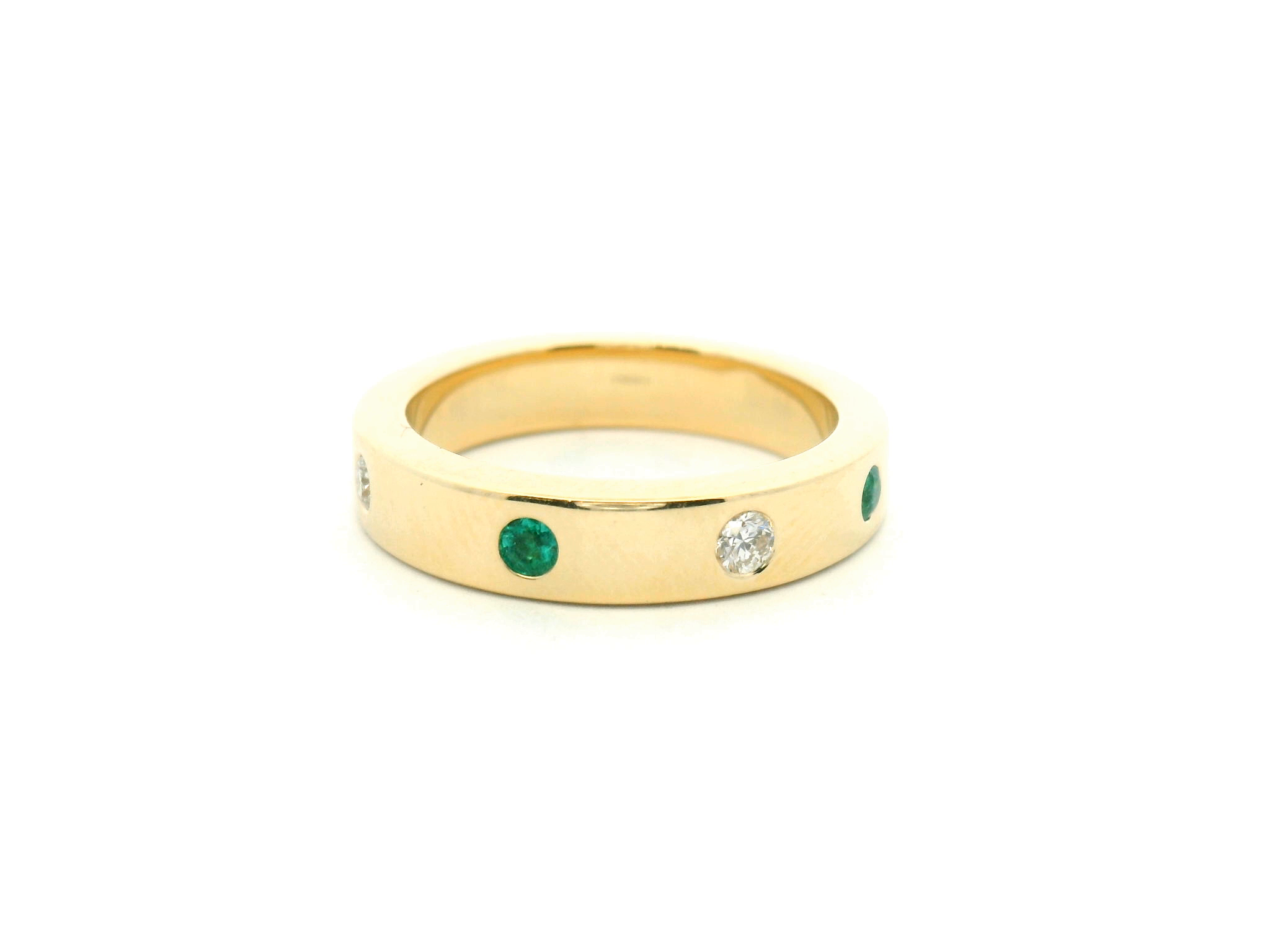 Flush Set Emerald & Diamond Band