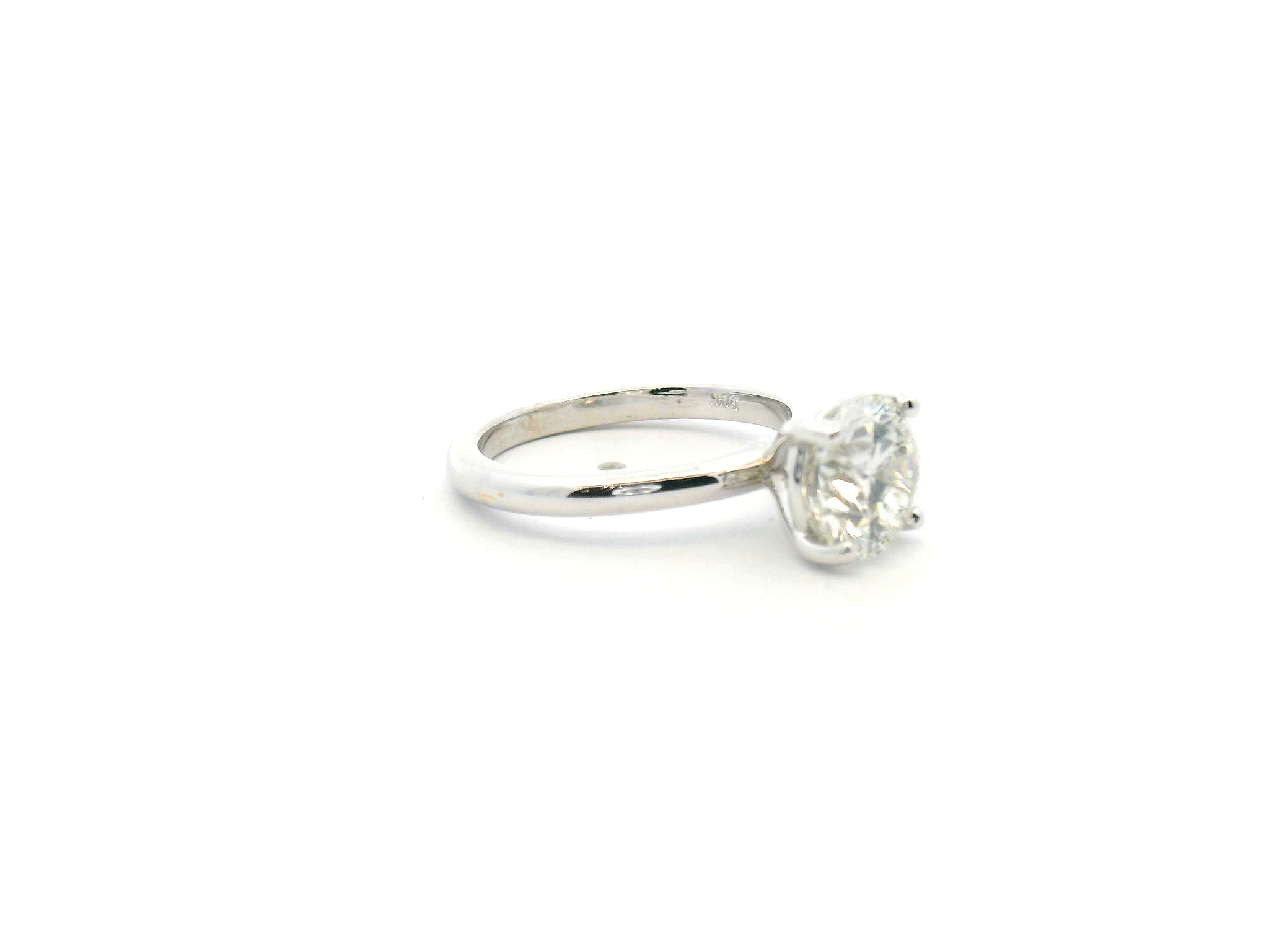 Round Brilliant Diamond Solitaire Engagement Ring