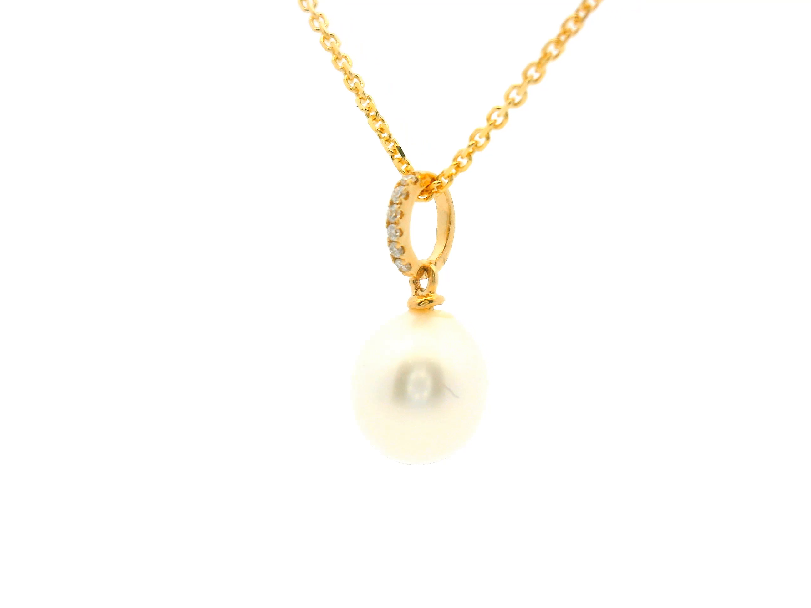 Diamond and Pearl Pendant Necklace