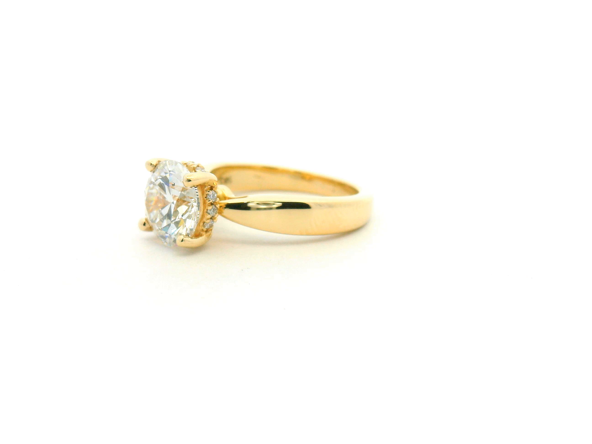 Round Diamond Pinched Band Engagement Ring