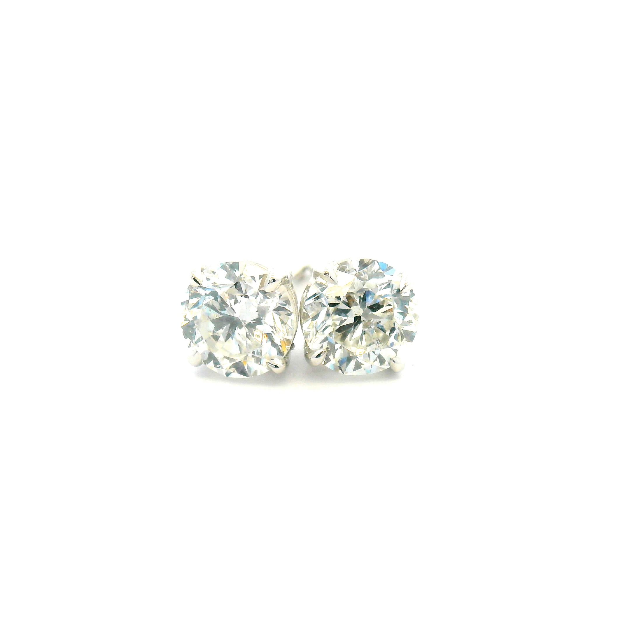 Round Diamond Stud Earrings