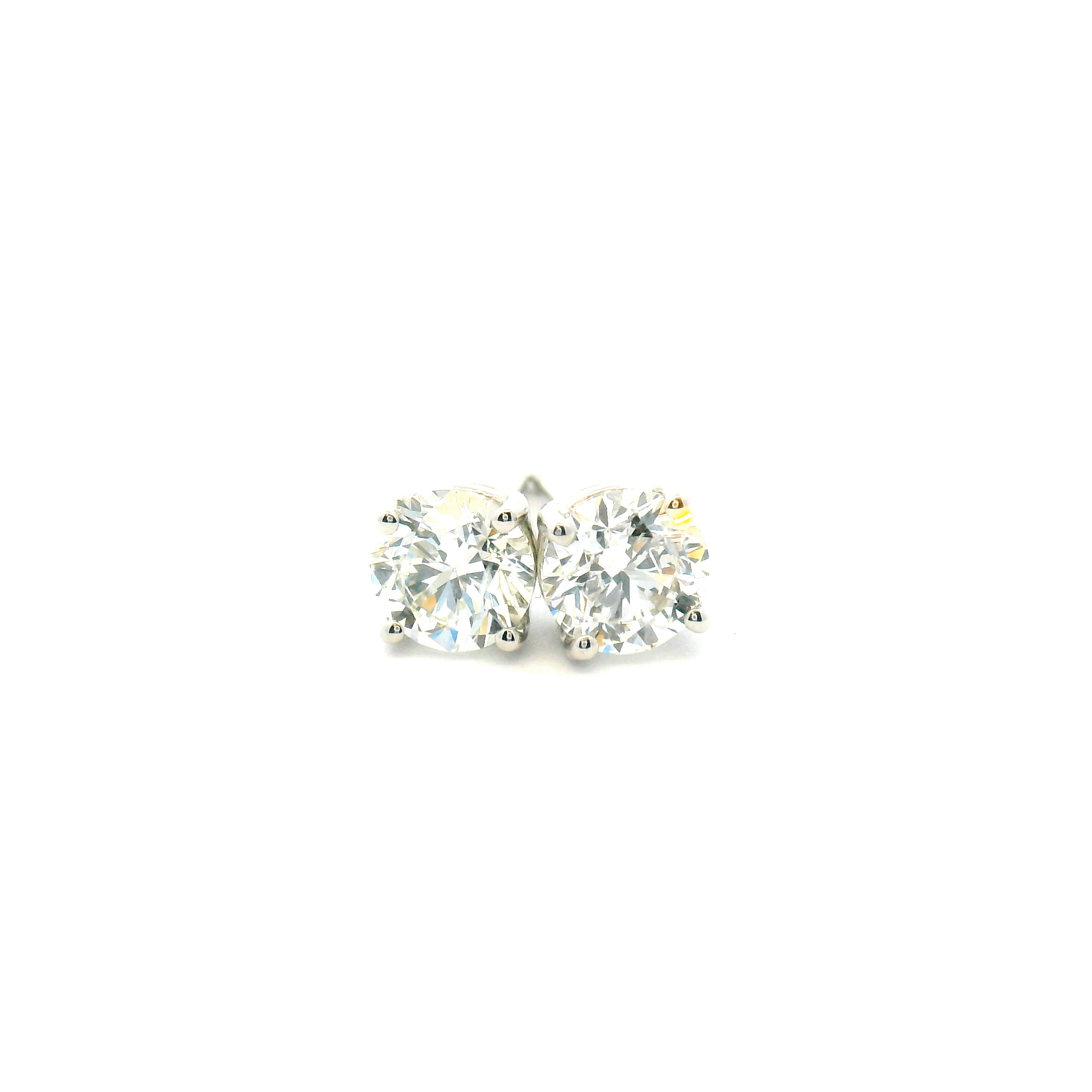 Round Diamond Stud Earrings