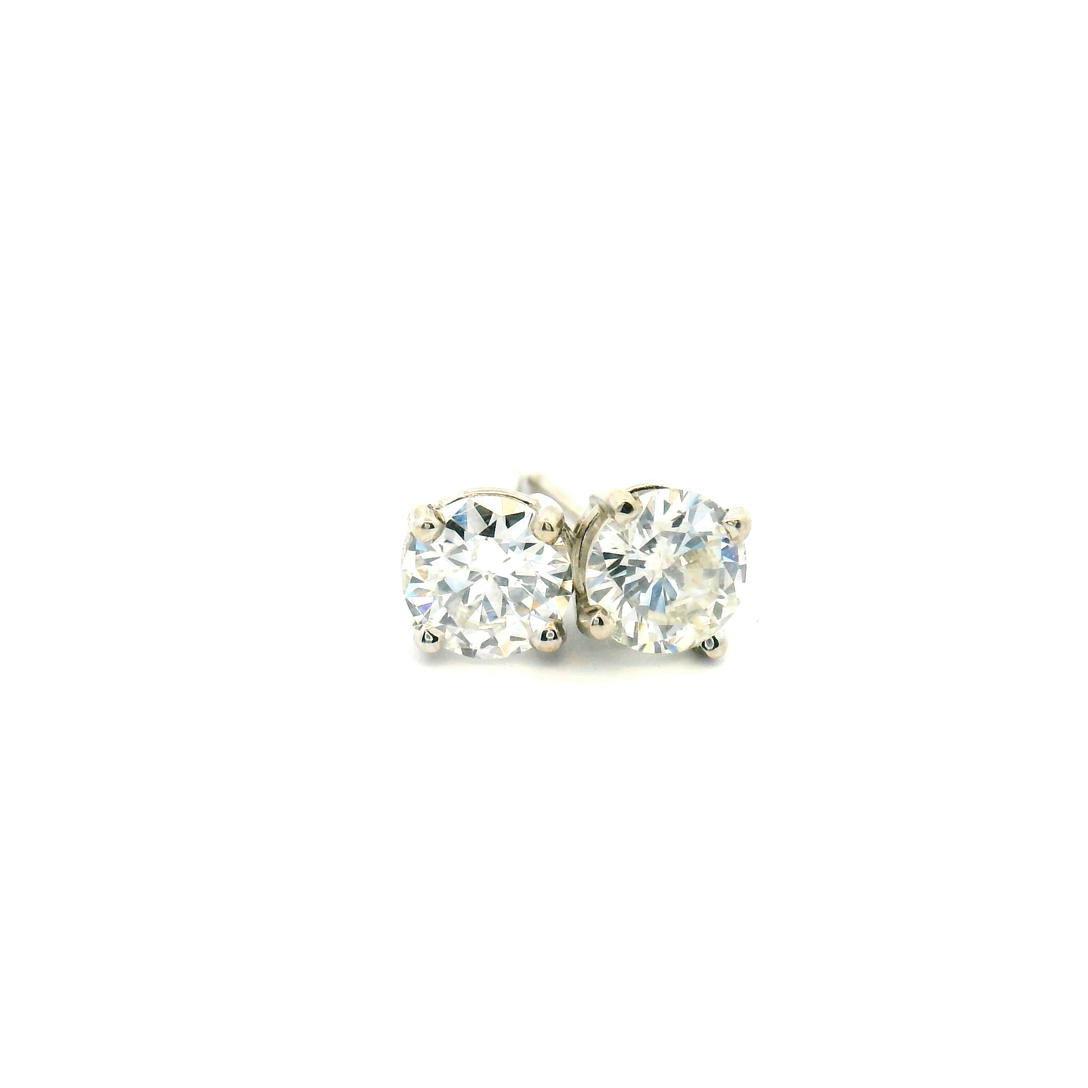 Round Diamond Stud Earrings