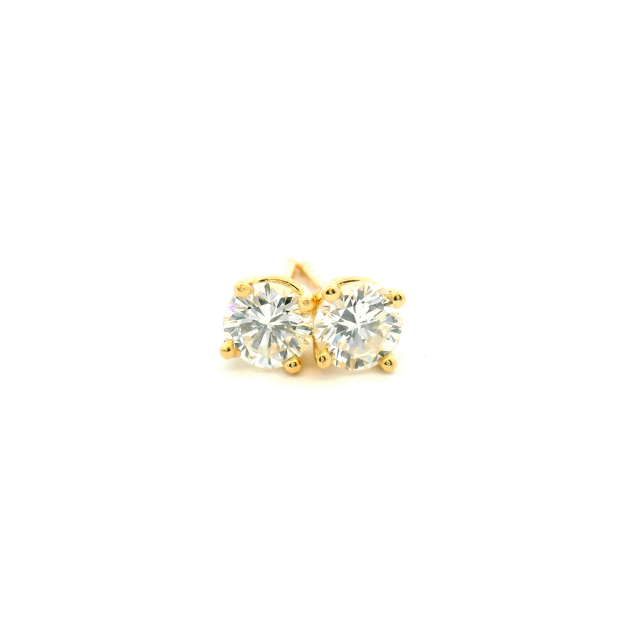 Round Diamond Stud Earrings