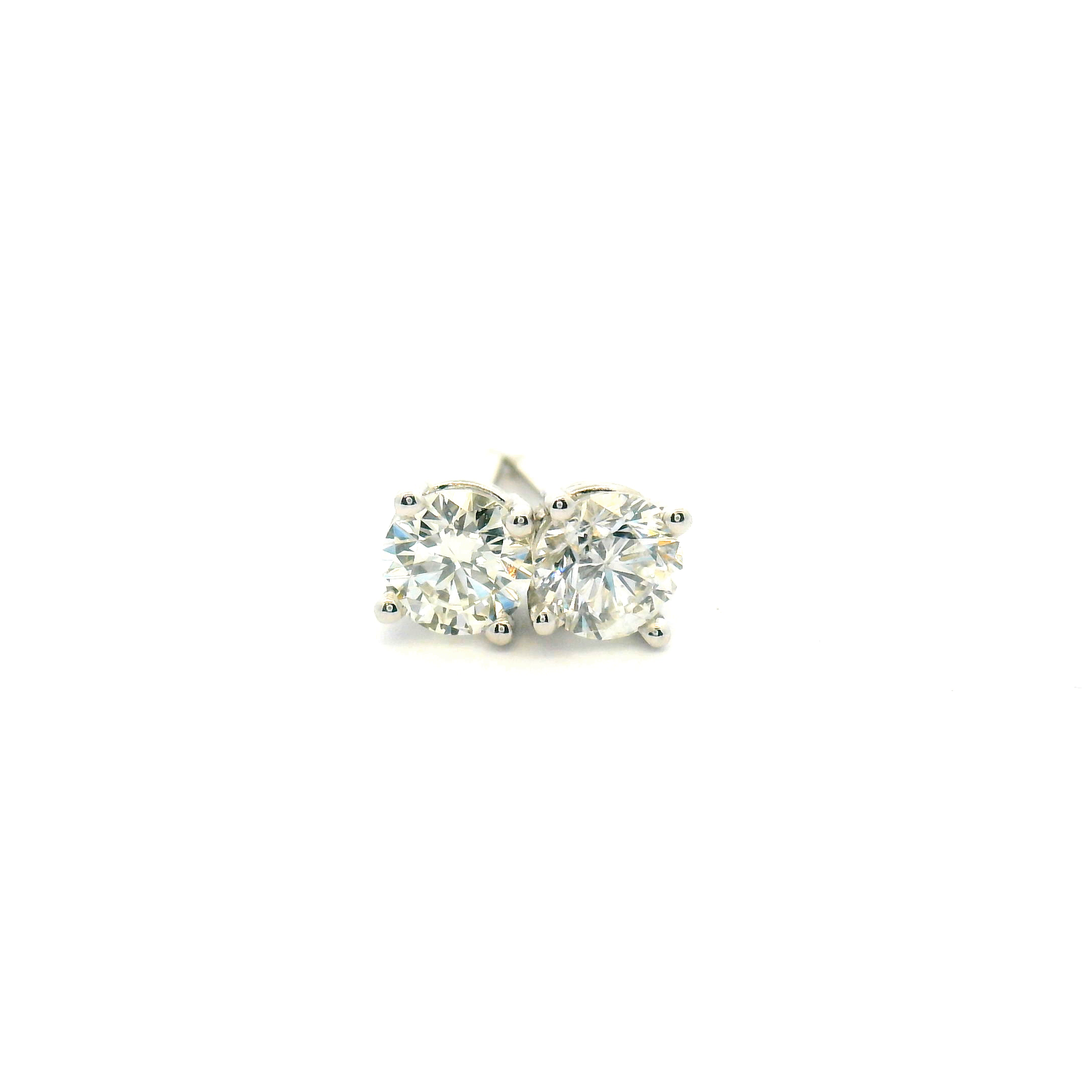 Round Diamond Stud Earrings
