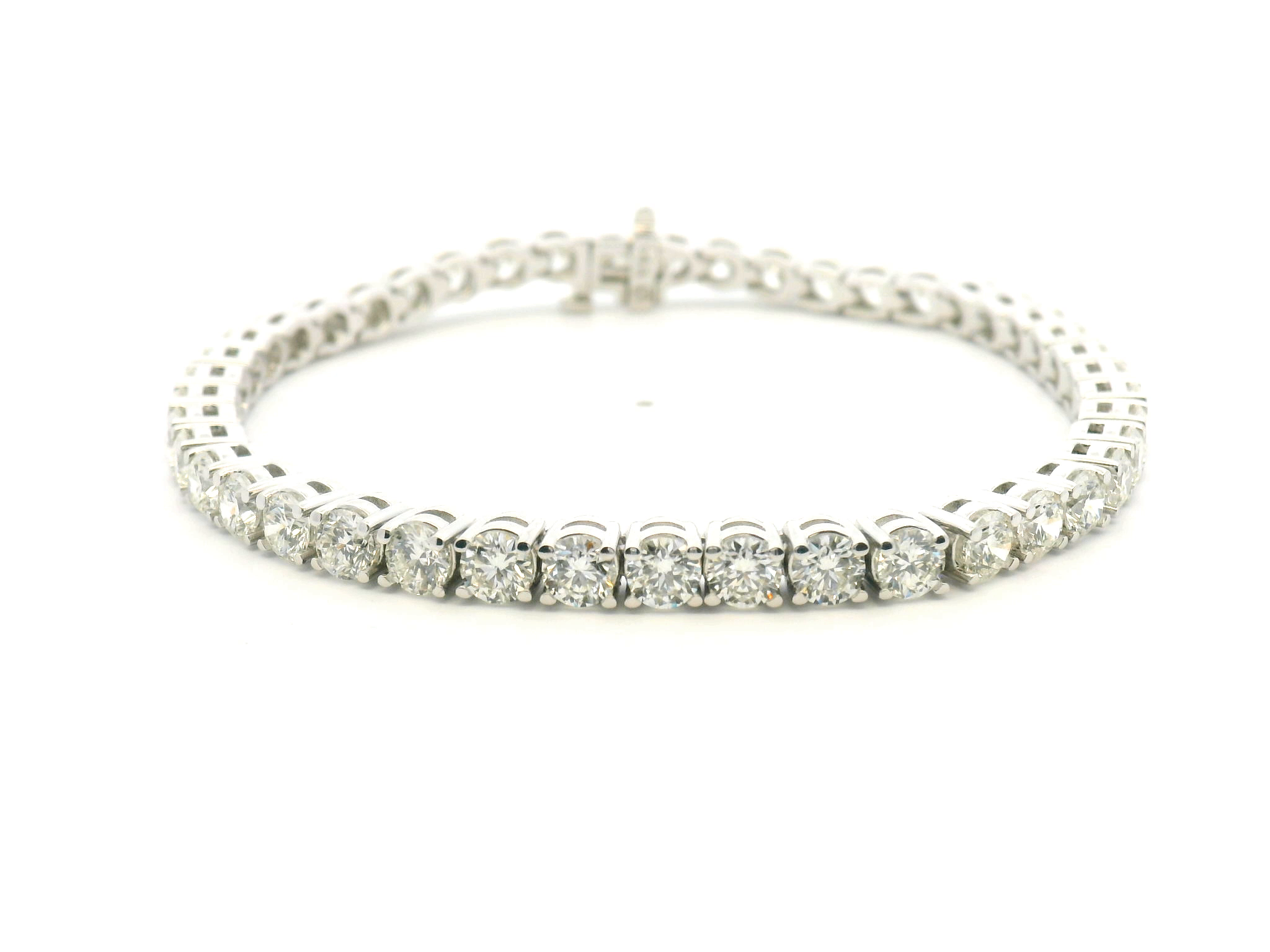 Round Diamond Straight-Line Tennis Bracelet