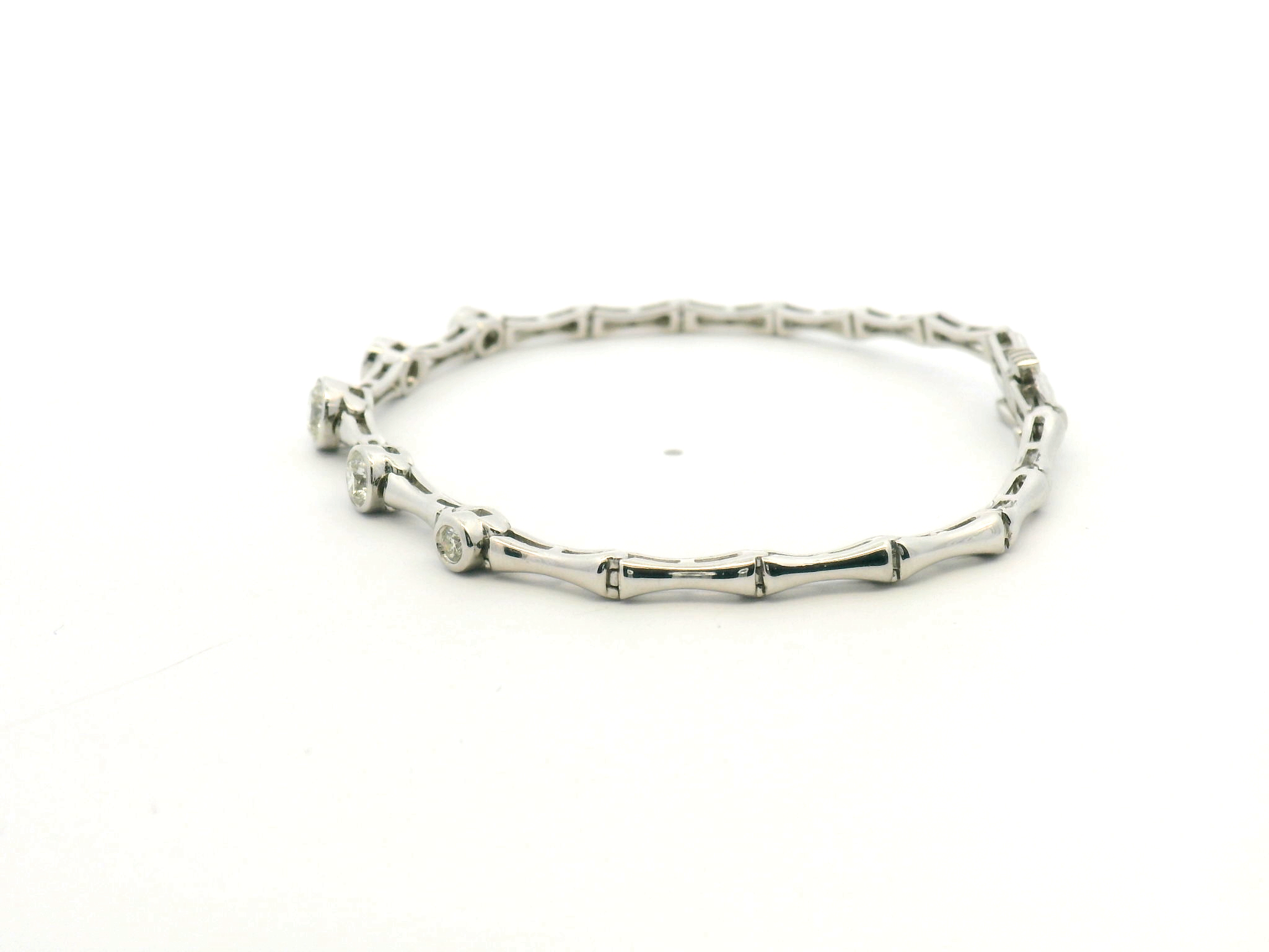 Round Diamond Bezel Tennis Bracelet