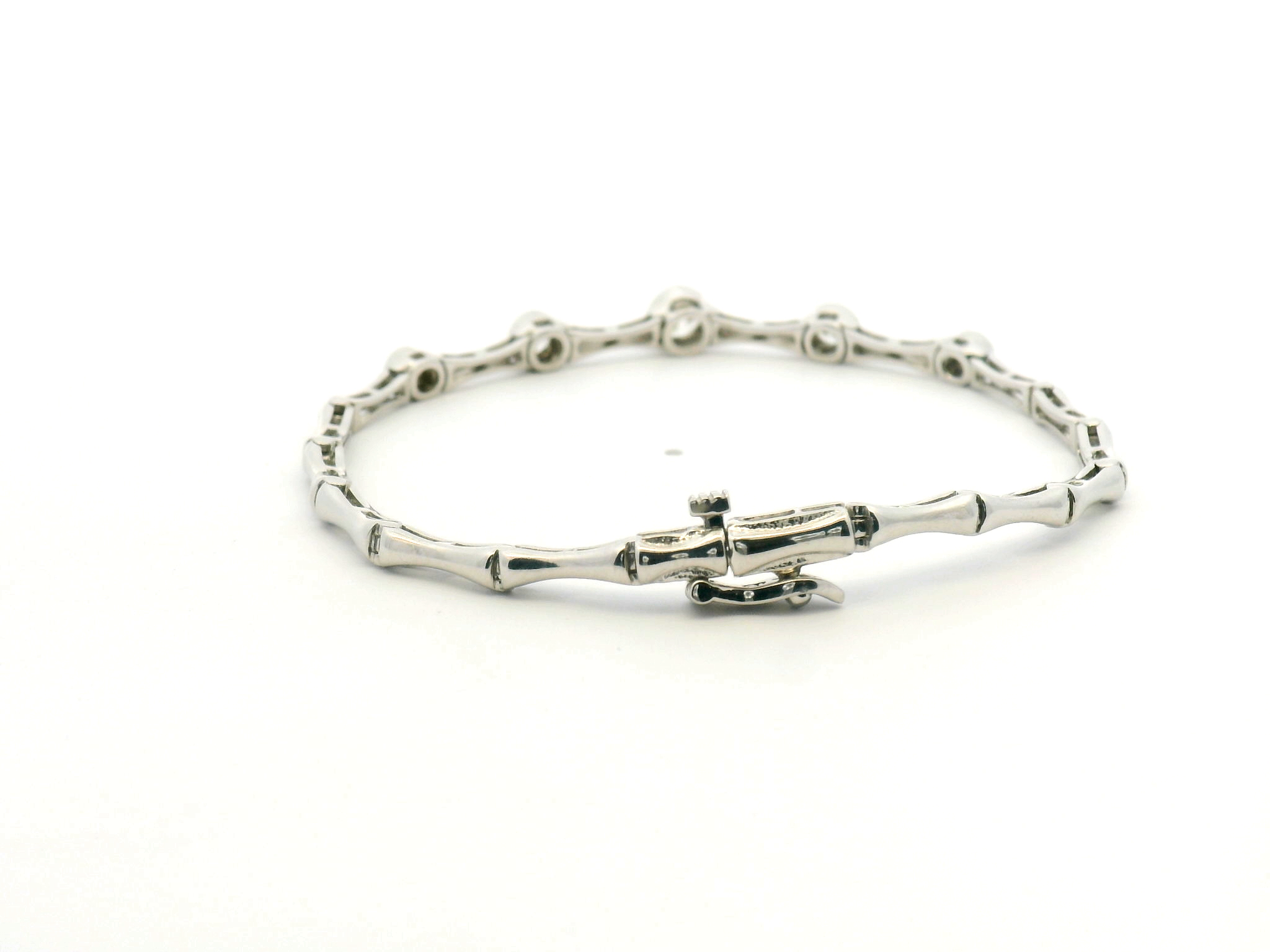 Round Diamond Bezel Tennis Bracelet