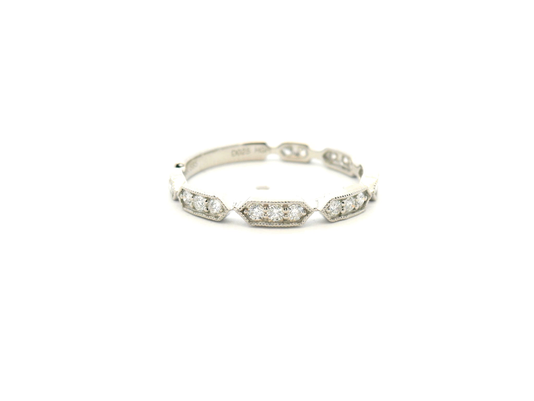 Diamond Vintage-Style Wedding Band