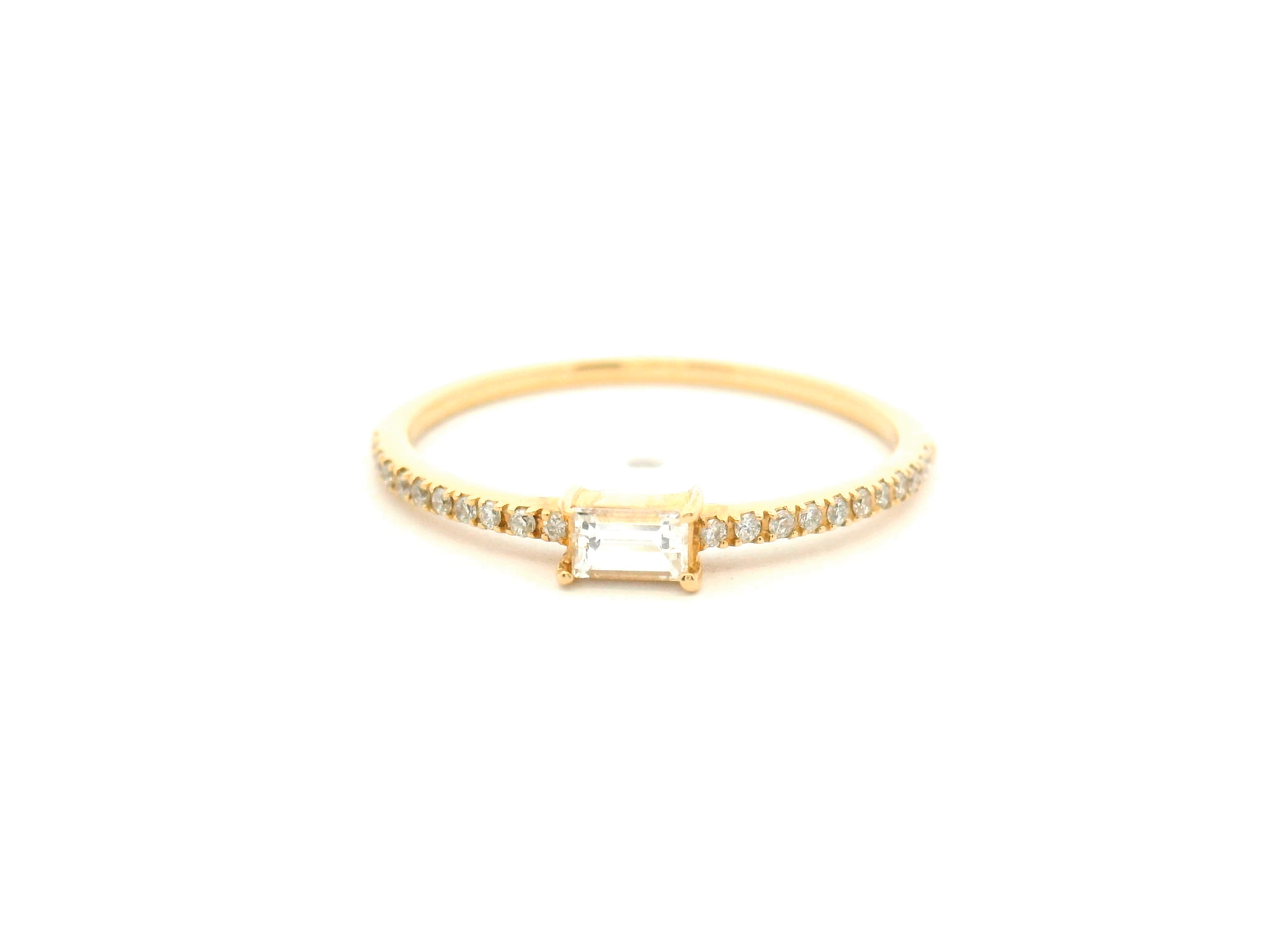 Baguette Center Diamond Band