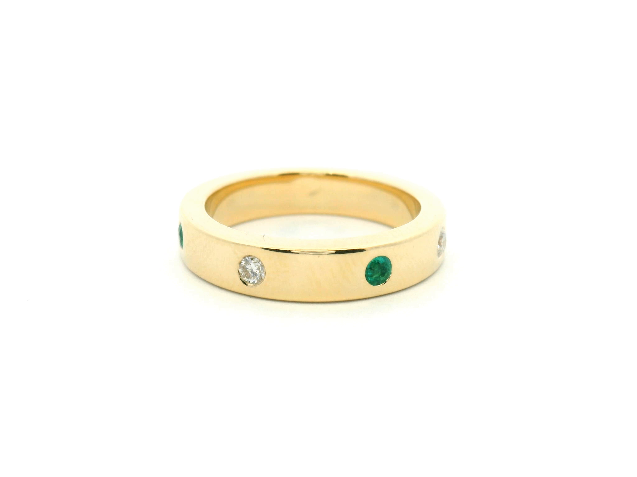 Flush Set Emerald & Diamond Band