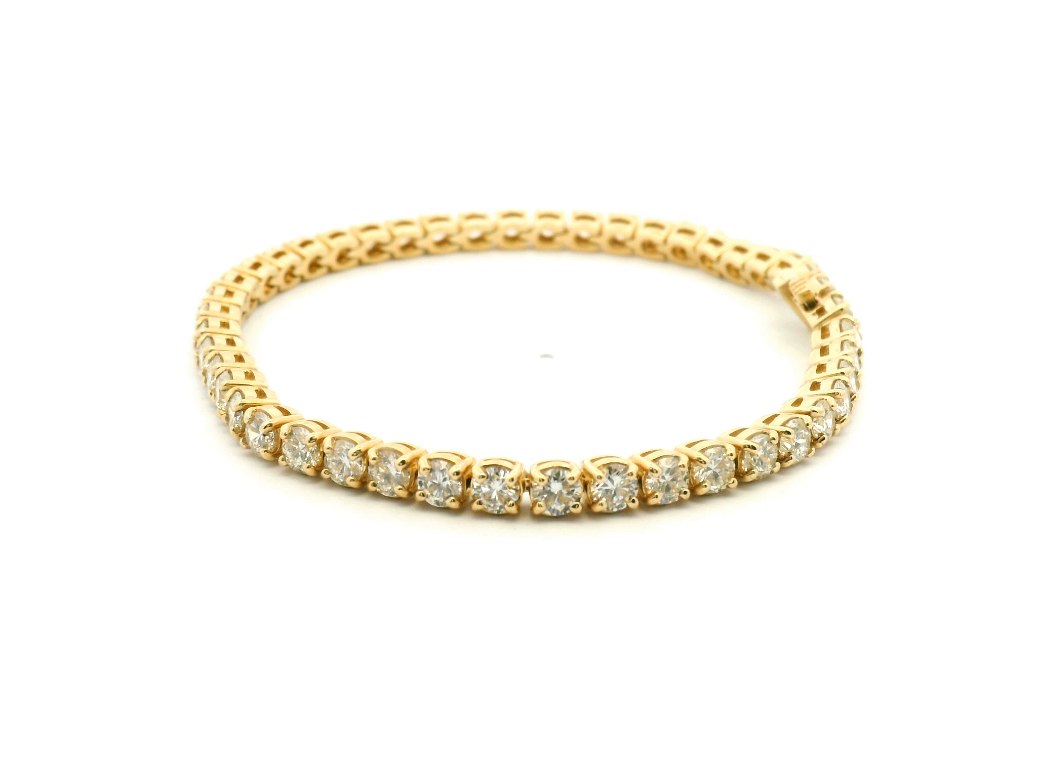 Round Diamond Straight-Line Tennis Bracelet