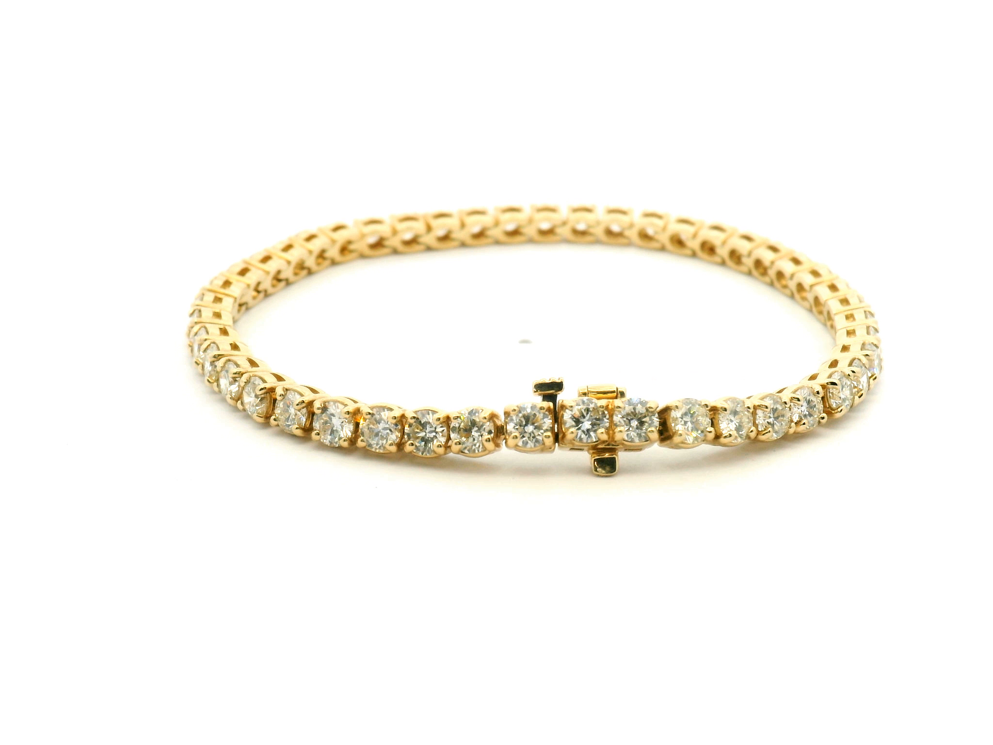 Round Diamond Straight-Line Tennis Bracelet