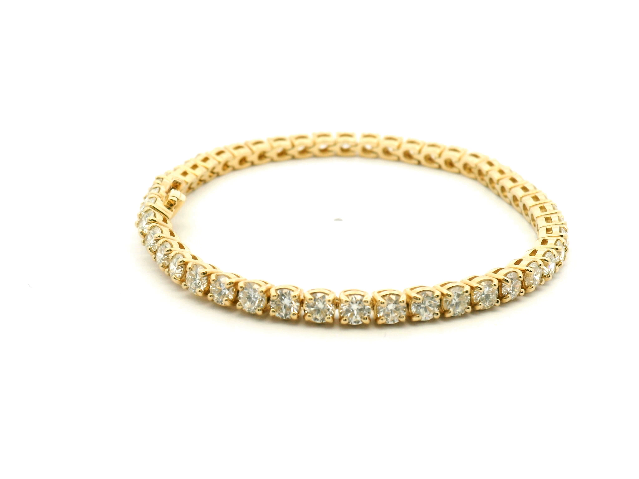 Round Diamond Straight-Line Tennis Bracelet