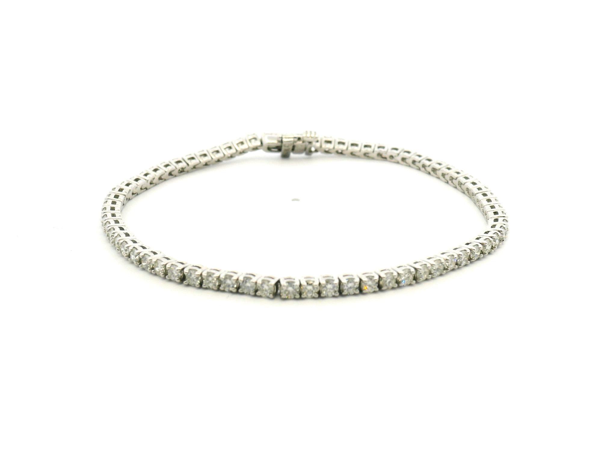 Round Diamond Straight-Line Tennis Bracelet