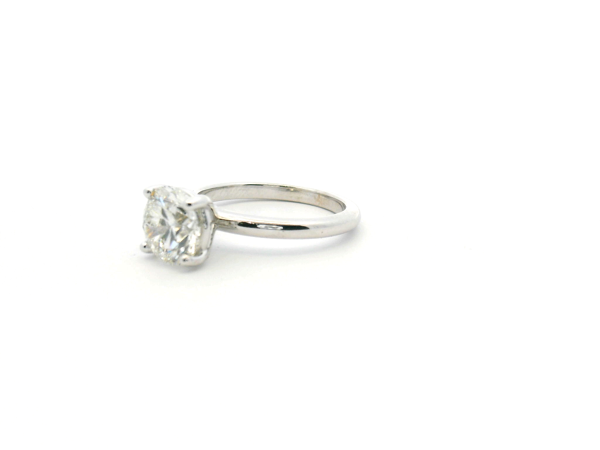 Round Brilliant Diamond Solitaire Engagement Ring