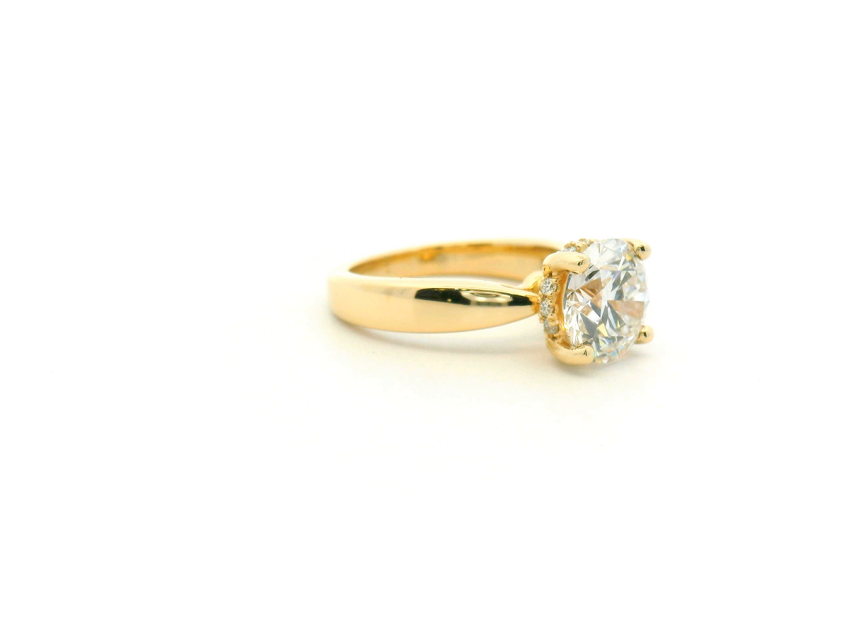 Round Diamond Pinched Band Engagement Ring
