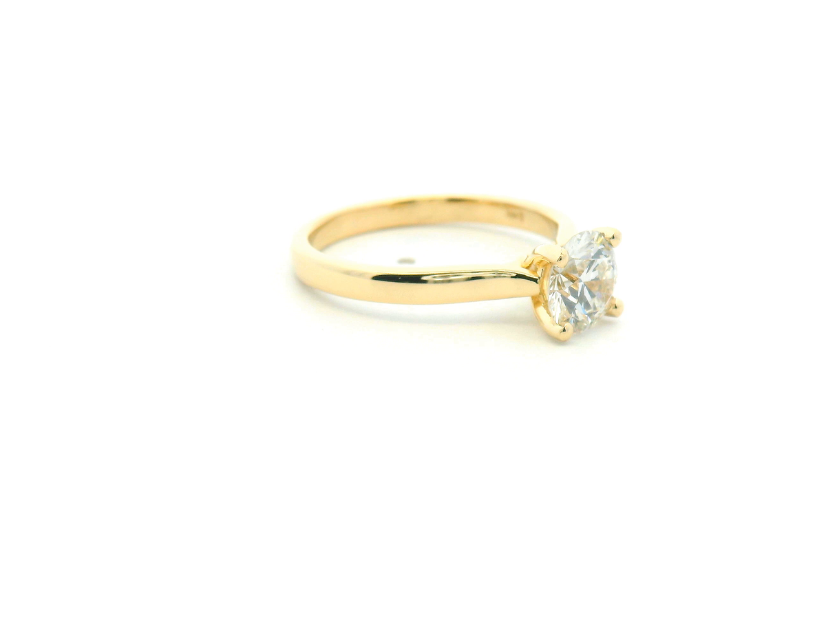 Round Brilliant Cathedral Solitaire Engagement Ring