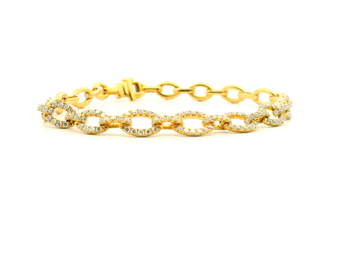 Diamond Pavé Oval Link Chain Bracelet