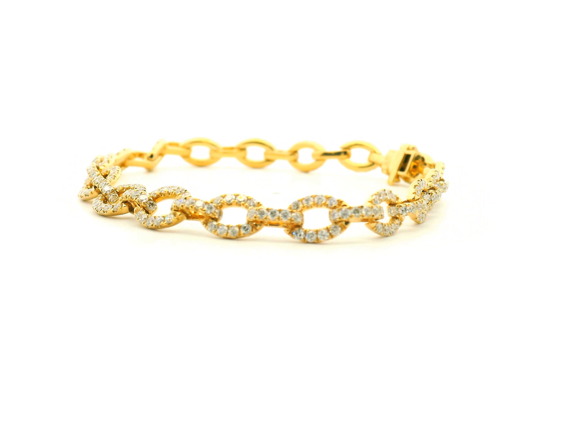 Diamond Pavé Oval Link Chain Bracelet