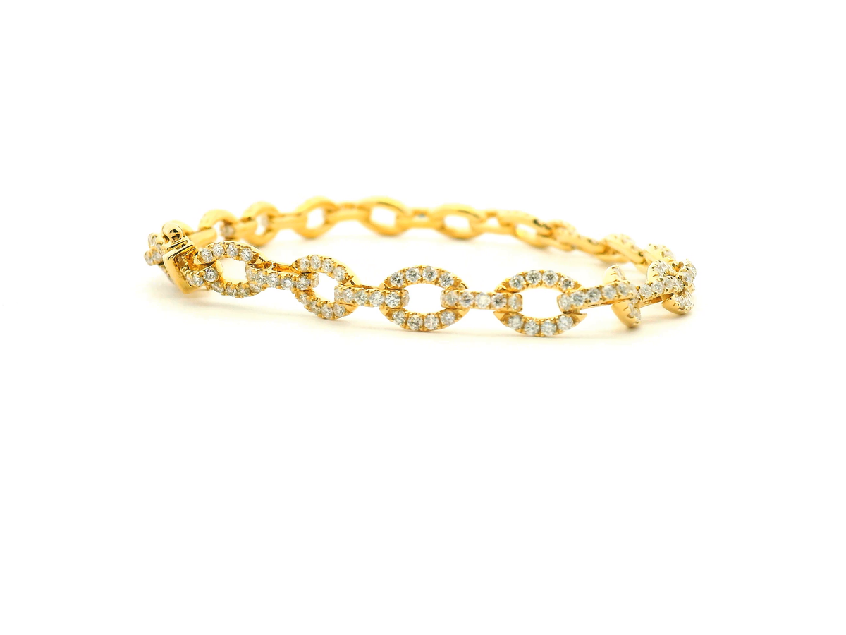 Diamond Pavé Oval Link Chain Bracelet